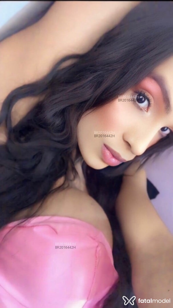 Acompanhante mulher trans morena (o) de olhos castanhos em São Paulo - Giúlia Schmutz