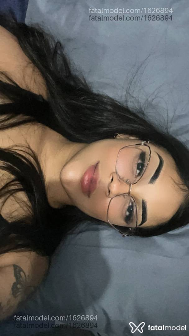 Acompanhante mulher morena (o) de olhos pretos em Capelinha - Carol Garcia