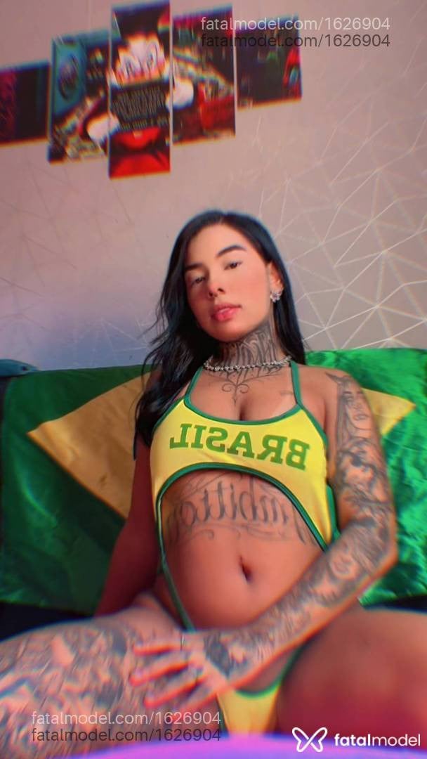 Acompanhante mulher morena (o) de olhos mel em Goiânia - Larah
