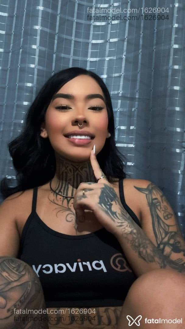 Acompanhante mulher morena (o) de olhos mel - Larah
