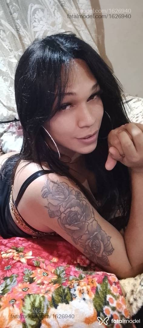 Acompanhante mulher trans morena (o) de olhos castanhos - Tatiane