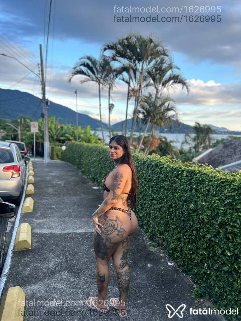 Acompanhante mulher com cabelo castanho de olhos castanhos em Taubaté - Maia Brito