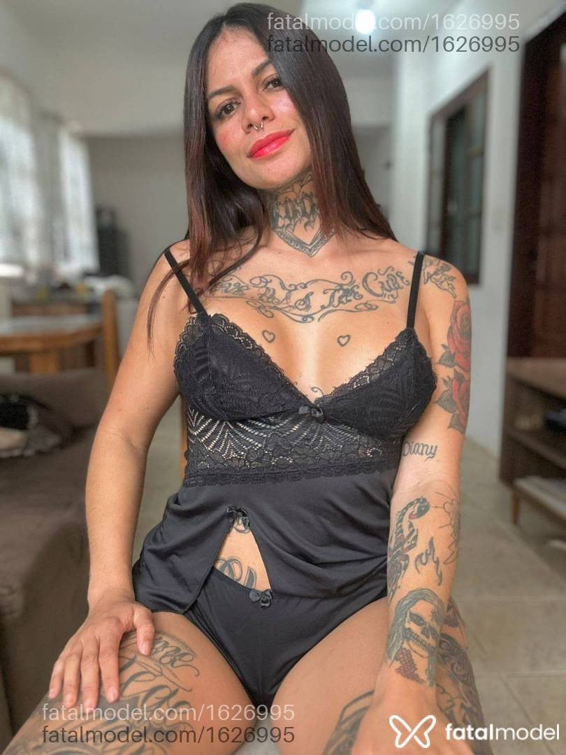 Acompanhante mulher com cabelo castanho de olhos castanhos em Taubaté - Maia Brito