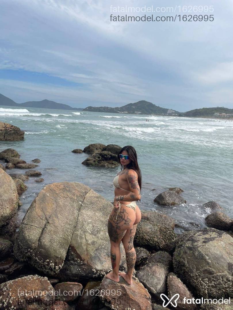 Acompanhante mulher com cabelo castanho de olhos castanhos em Taubaté - Maia Brito