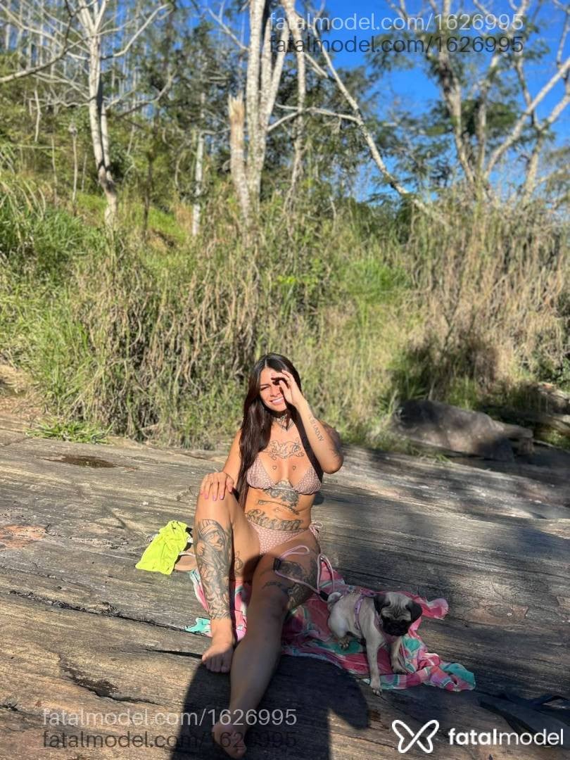 Acompanhante mulher com cabelo castanho de olhos castanhos em Taubaté - Maia Brito