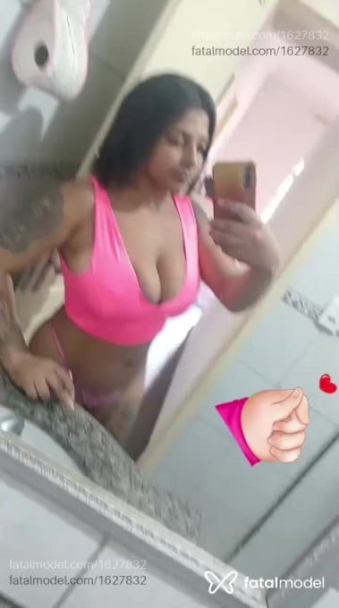Acompanhante mulher morena (o) de olhos castanhos - Laura Acompanhante mulher morena (o) de olhos castanhos - Laura