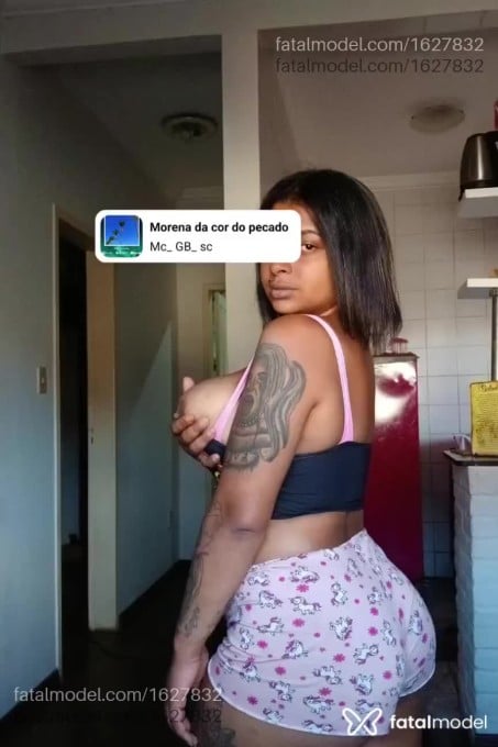 Acompanhante mulher morena (o) de olhos castanhos - Laura Acompanhante mulher morena (o) de olhos castanhos - Laura