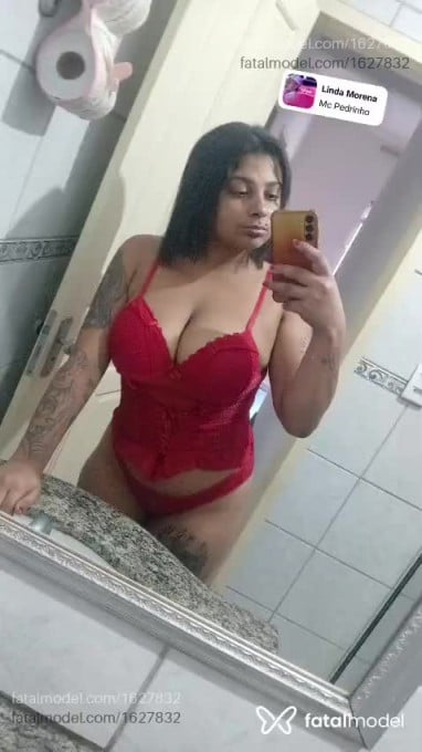 Acompanhante mulher morena (o) de olhos castanhos - Laura Acompanhante mulher morena (o) de olhos castanhos - Laura