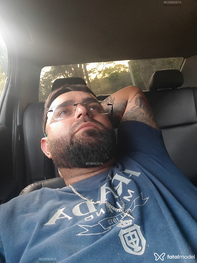 Acompanhante homem morena (o) de olhos castanhos em São Paulo - Ricky