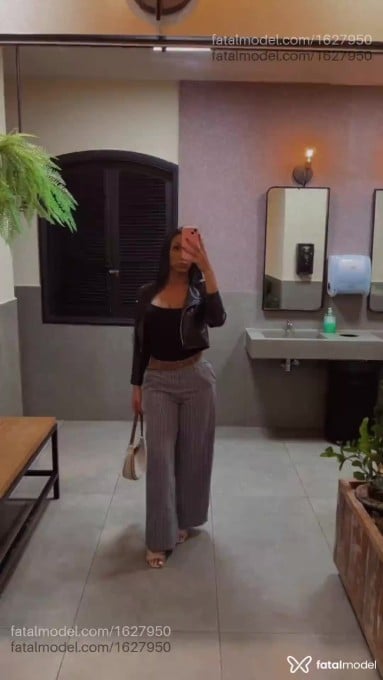 Acompanhante travesti morena (o) de olhos castanhos em Belém Acompanhante travesti morena (o) de olhos castanhos em Belém - Mayara Siqueira