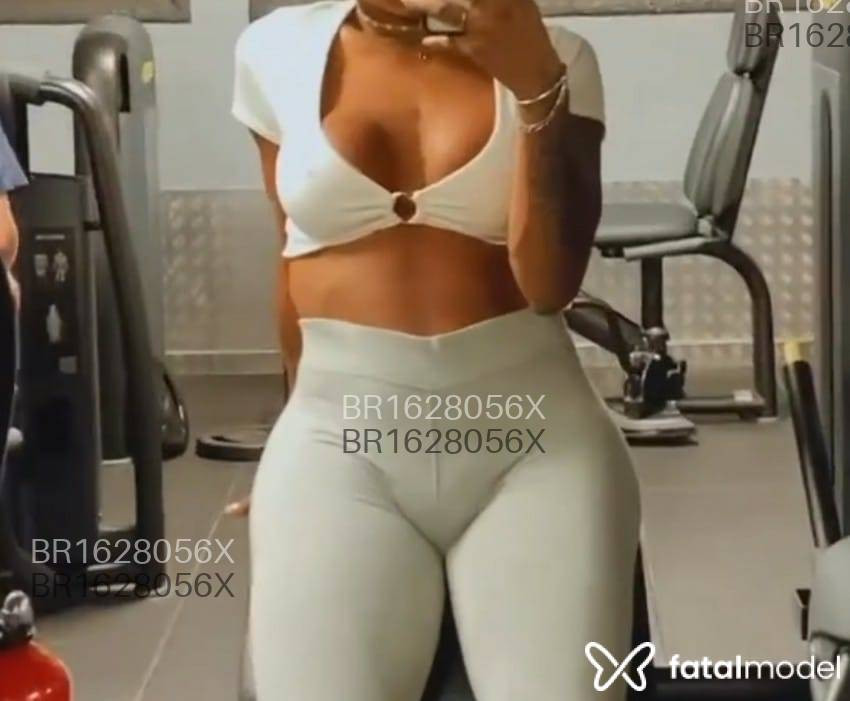 Acompanhante mulher morena (o) de olhos castanhos em Virtual Acompanhante mulher morena (o) de olhos castanhos em Virtual - Mirella lins