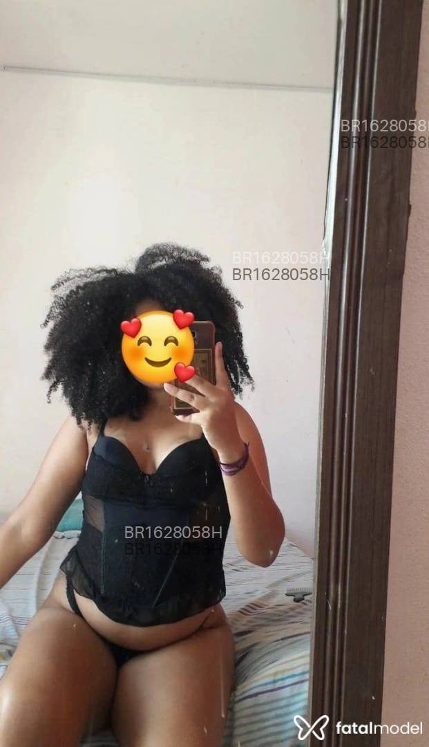 Acompanhante mulher com cabelo castanho de olhos castanhos em Belém - DUQUESA