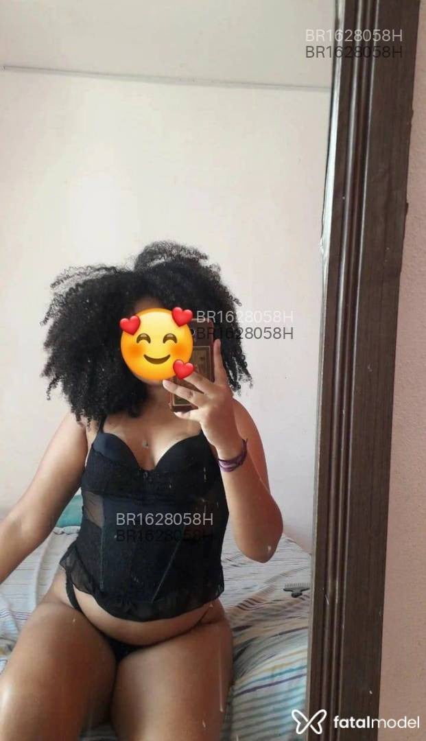 Acompanhante mulher com cabelo castanho de olhos castanhos em Belém - DUQUESA