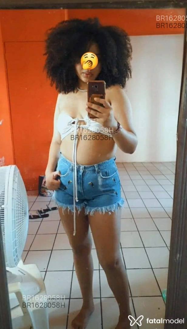 Acompanhante mulher com cabelo castanho de olhos castanhos em Belém - DUQUESA