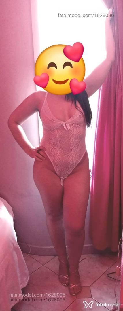 Acompanhante mulher morena (o) de olhos castanhos - Larissa