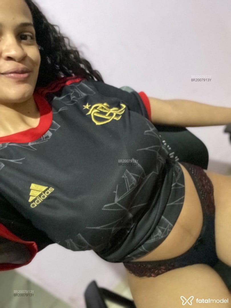 Acompanhante mulher morena (o) de olhos castanhos em Virtual - Angel