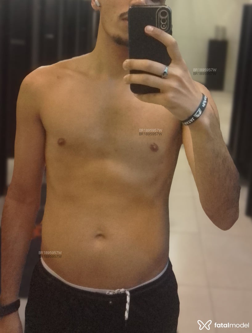 Acompanhante homem com cabelo castanho de olhos castanhos em São Paulo - Rodrigo