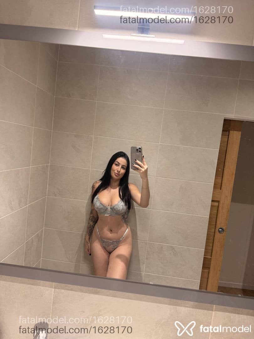 Acompanhante mulher morena (o) de olhos castanhos - Ayla Alves