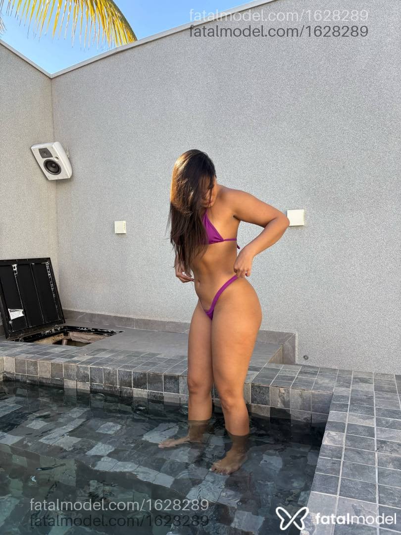 Acompanhante mulher com cabelo castanho de olhos castanhos em Goiânia - Letícia avelar