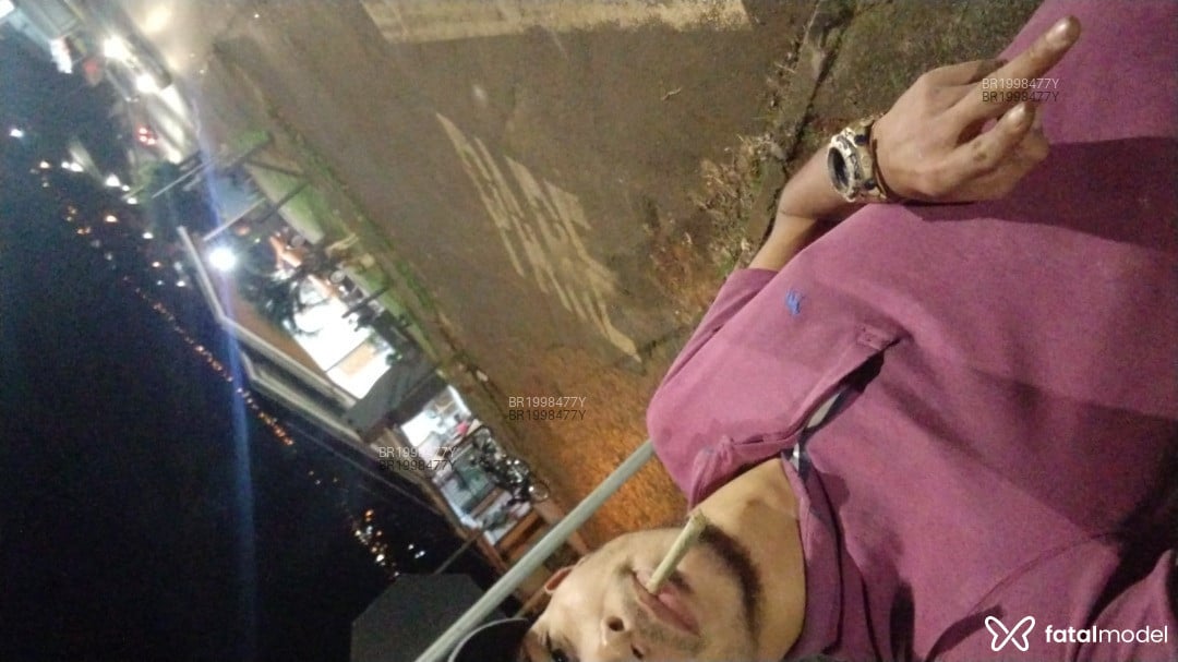 Acompanhante homem morena (o) de olhos castanhos em Chapecó Acompanhante homem morena (o) de olhos castanhos em Chapecó - Romeu