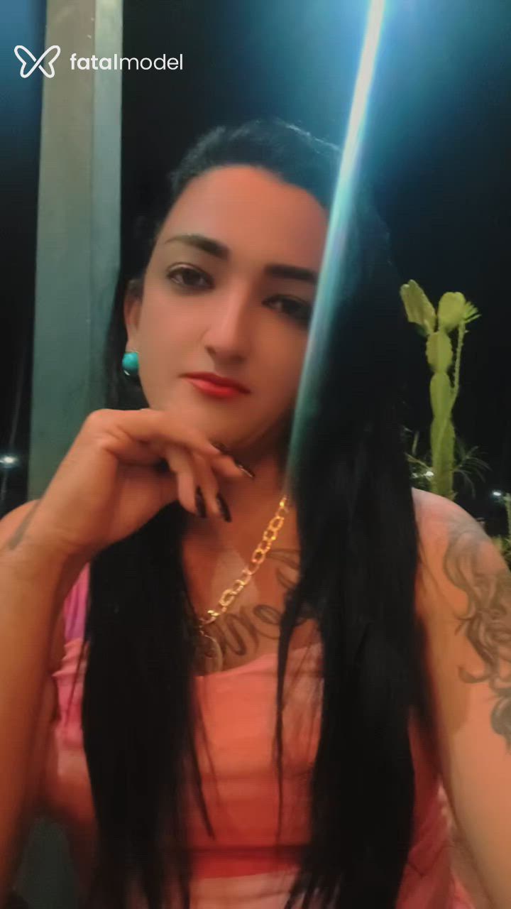 Acompanhante mulher trans morena (o) de olhos castanhos - Allicya
