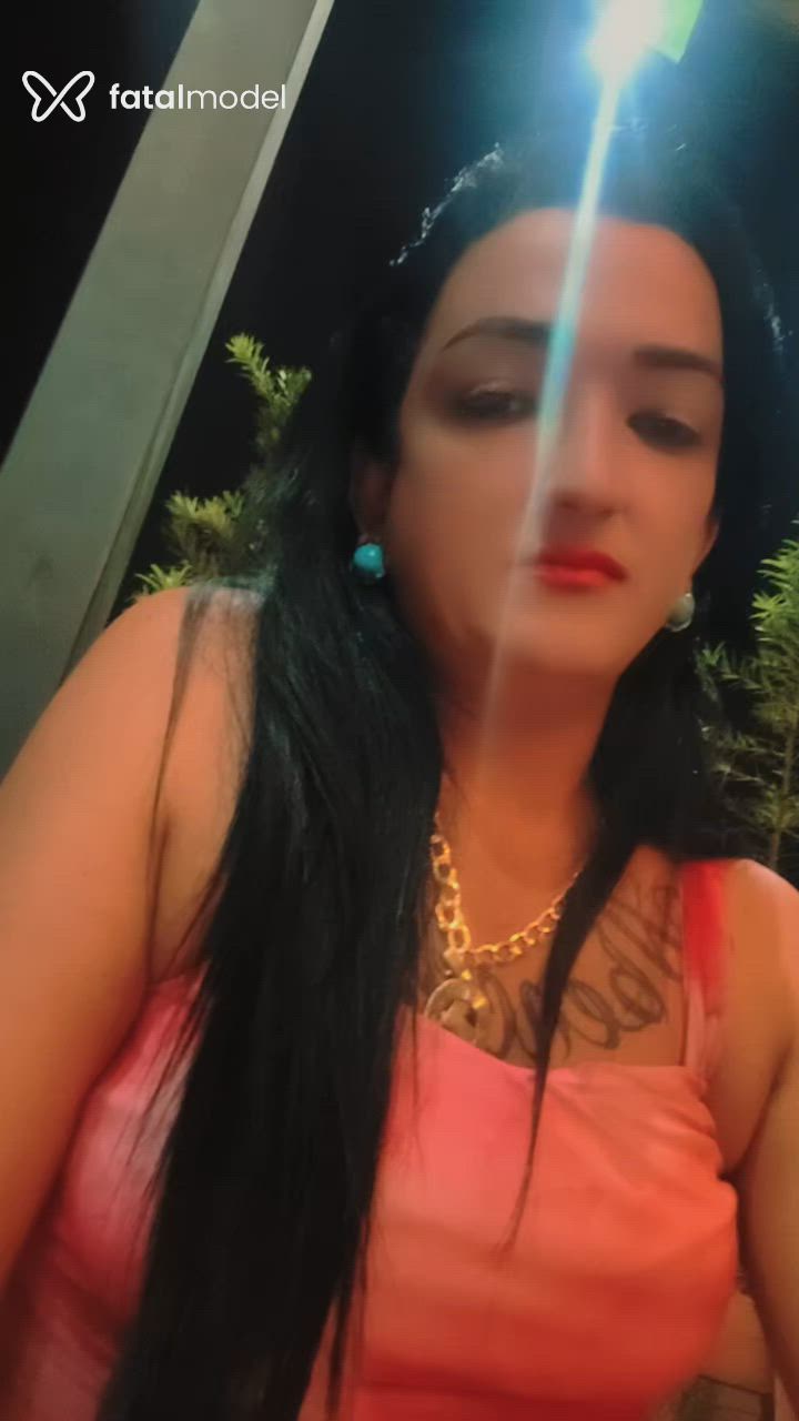 Acompanhante mulher trans morena (o) de olhos castanhos - Allicya