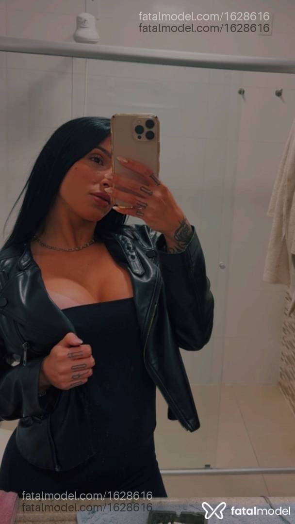 Acompanhante mulher morena (o) de olhos castanhos - THAIS VARGAS Acompanhante mulher morena (o) de olhos castanhos - THAIS VARGAS