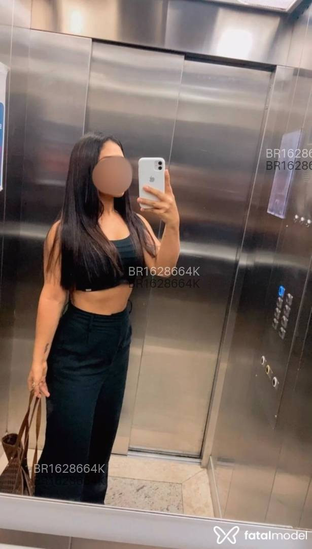 Acompanhante mulher morena (o) de olhos castanhos em Porto Velho - Livia
