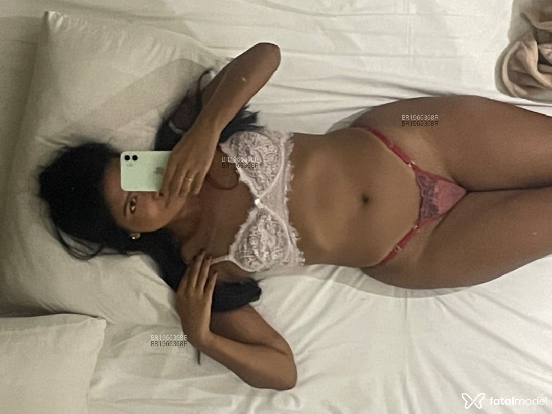 Acompanhante mulher morena (o) de olhos pretos em São Paulo Acompanhante mulher morena (o) de olhos pretos em São Paulo - Bianca