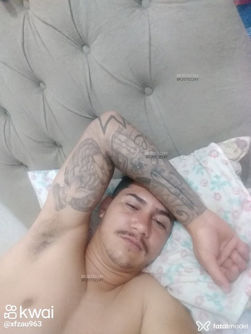 Acompanhante homem morena (o) de olhos mel em Belo Horizonte Acompanhante homem morena (o) de olhos mel em Belo Horizonte - Ritiiii