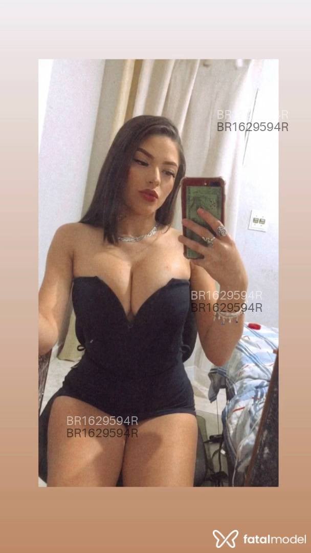 Acompanhante mulher com cabelo castanho de olhos castanhos em Passo Fundo - ISABELLA CAMPOS