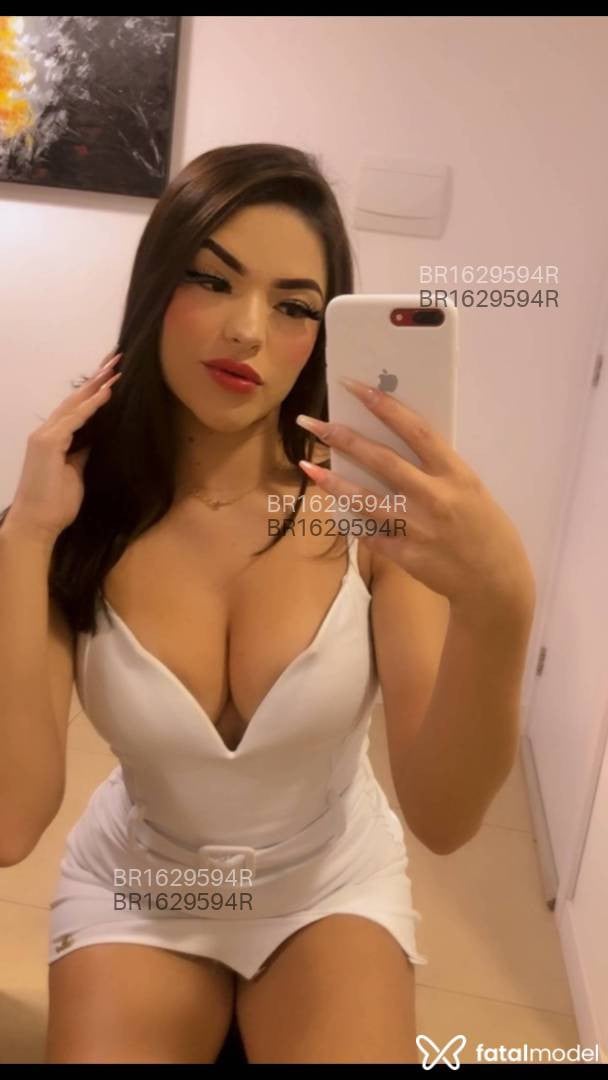 Acompanhante mulher com cabelo castanho de olhos castanhos em Passo Fundo - ISABELLA CAMPOS