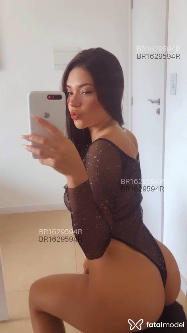 Acompanhante mulher com cabelo castanho de olhos castanhos em Passo Fundo - ISABELLA CAMPOS