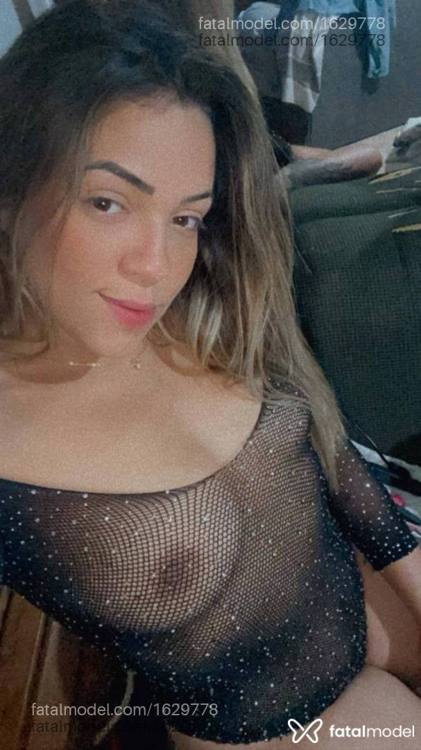 Acompanhante mulher loira (o) de olhos castanhos - Aylla Medeiros