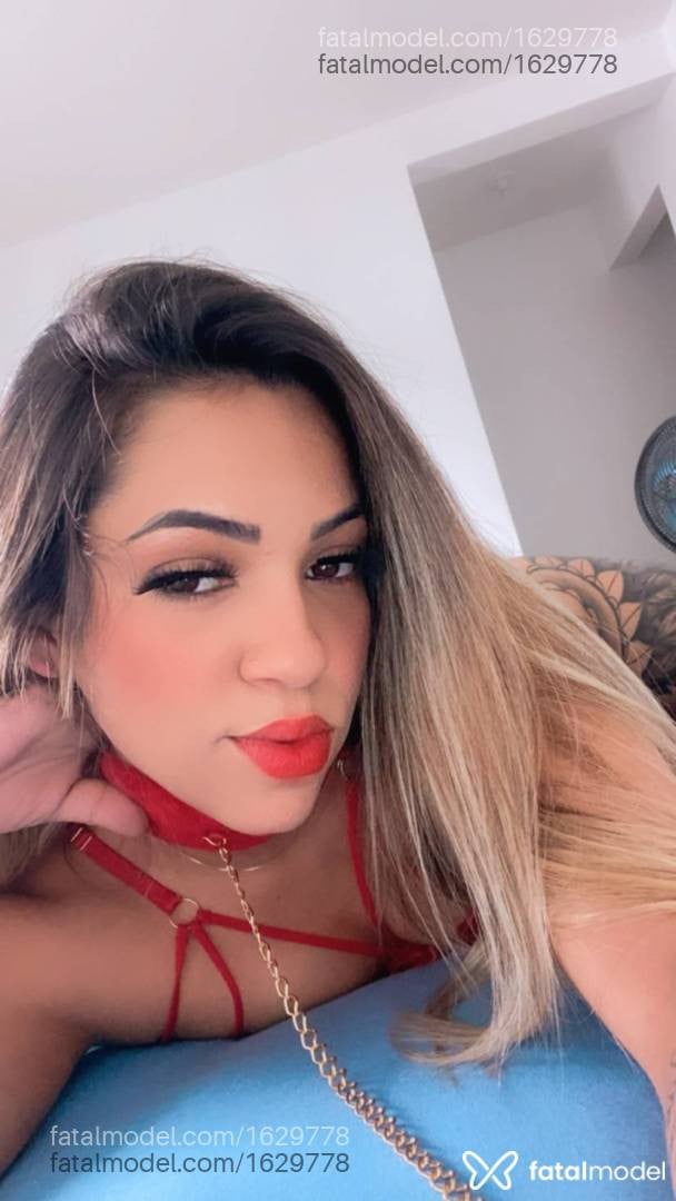 Acompanhante mulher loira (o) de olhos castanhos - Aylla Medeiros
