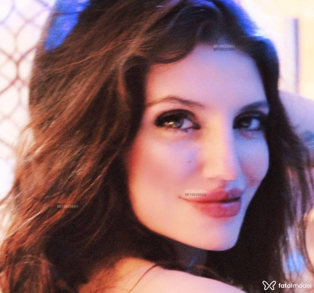 Acompanhante mulher ruiva (o) de olhos mel em Curitiba - Cecília