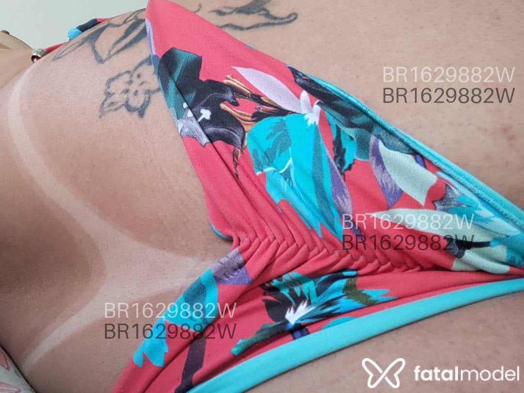 Acompanhante mulher trans morena (o) de olhos castanhos em Alfenas - Larissa Alves
