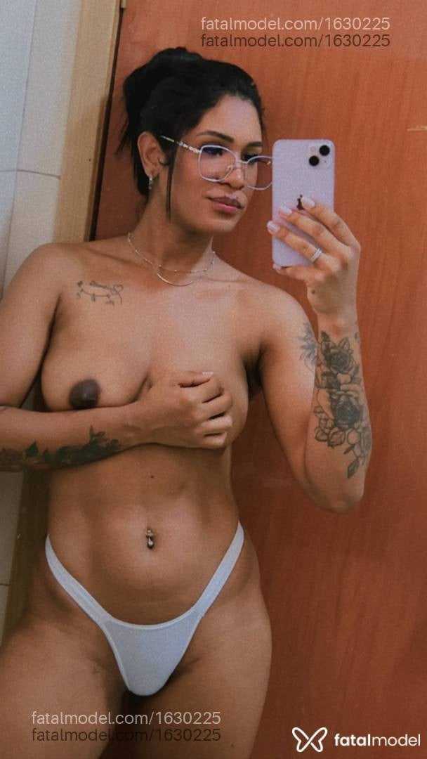 Acompanhante mulher morena (o) de olhos pretos em Uberlândia - Alana Souza