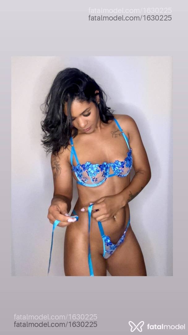 Acompanhante mulher morena (o) de olhos pretos em Uberlândia - Alana Souza