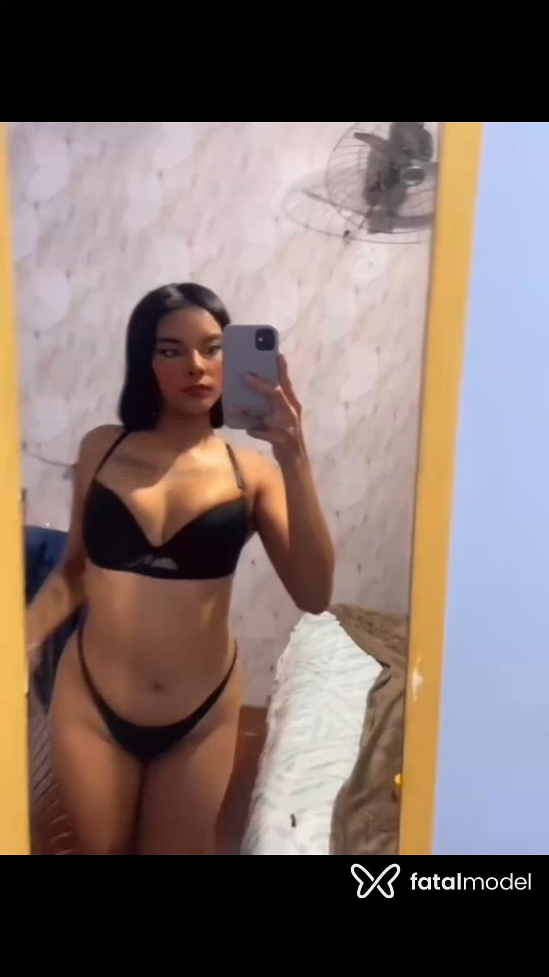 Acompanhante mulher morena (o) de olhos castanhos - Babi Acompanhante mulher morena (o) de olhos castanhos - Babi