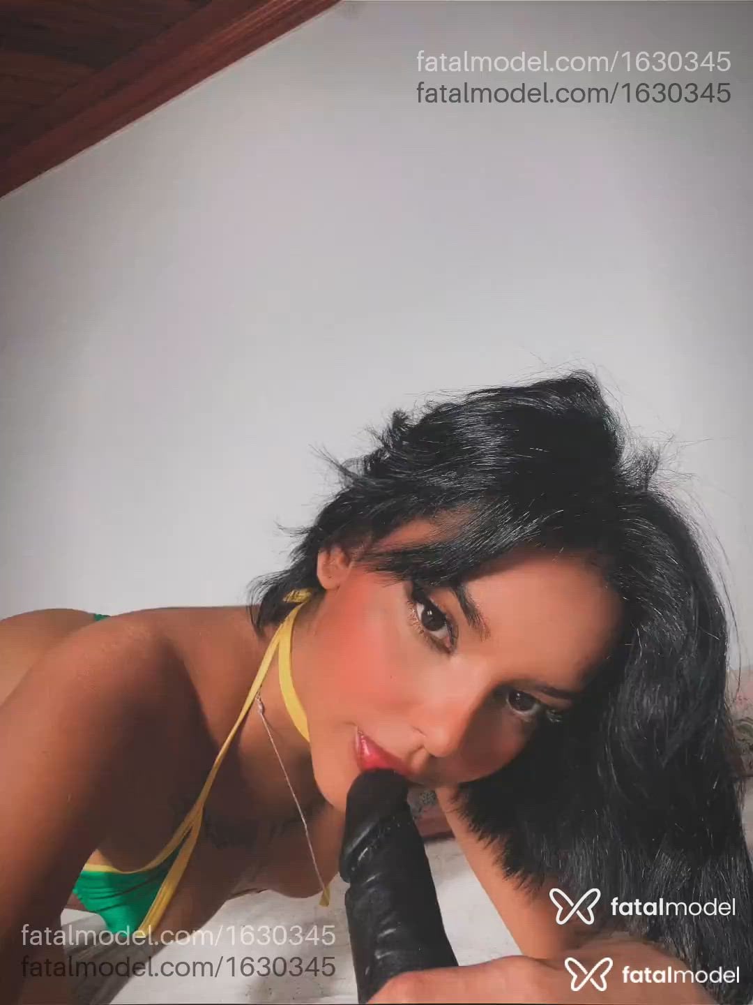 Acompanhante mulher morena (o) de olhos castanhos - Babi Acompanhante mulher morena (o) de olhos castanhos - Babi
