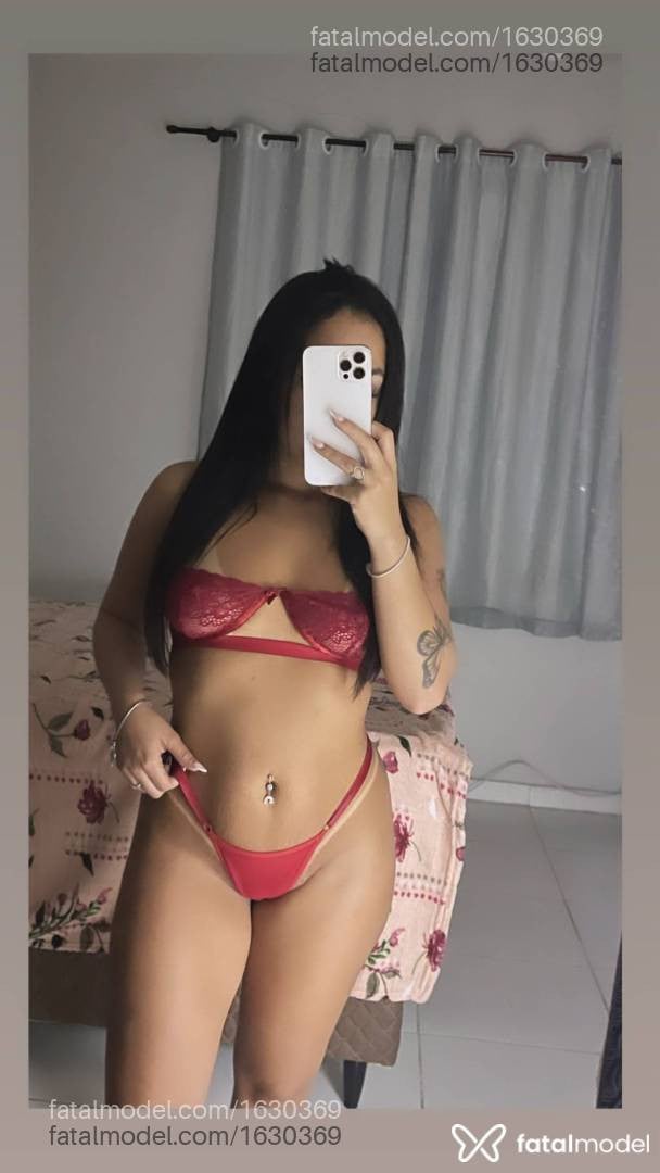 Acompanhante mulher com cabelo castanho de olhos castanhos em Saquarema - Pérola