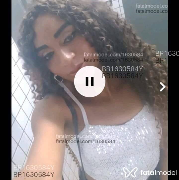 Acompanhante homem trans morena (o) de olhos castanhos em Araguari Acompanhante homem trans morena (o) de olhos castanhos em Araguari - Estefani