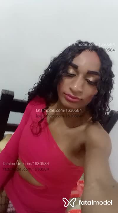 Acompanhante homem trans morena (o) de olhos castanhos em Araguari Acompanhante homem trans morena (o) de olhos castanhos em Araguari - Estefani