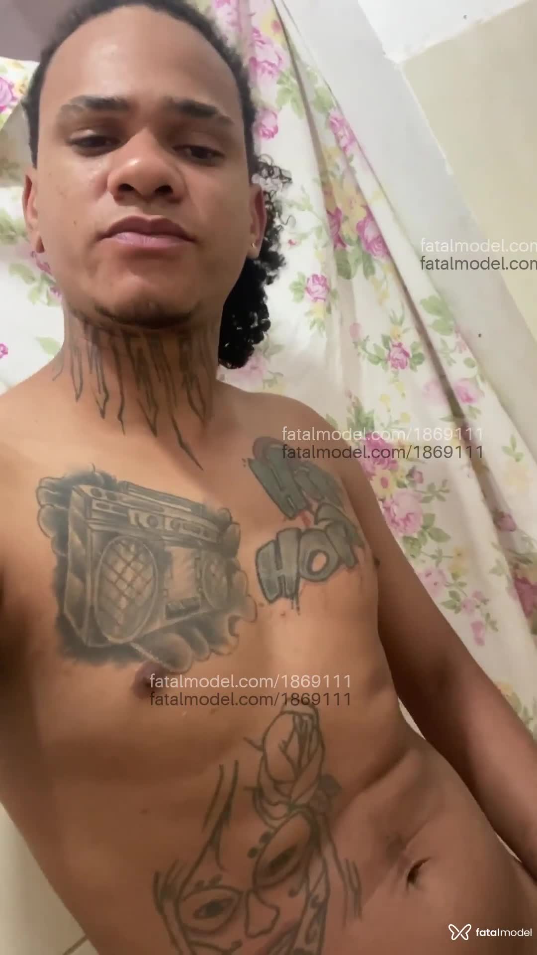 Acompanhante homem morena (o) de olhos castanhos em Goiânia - Willian