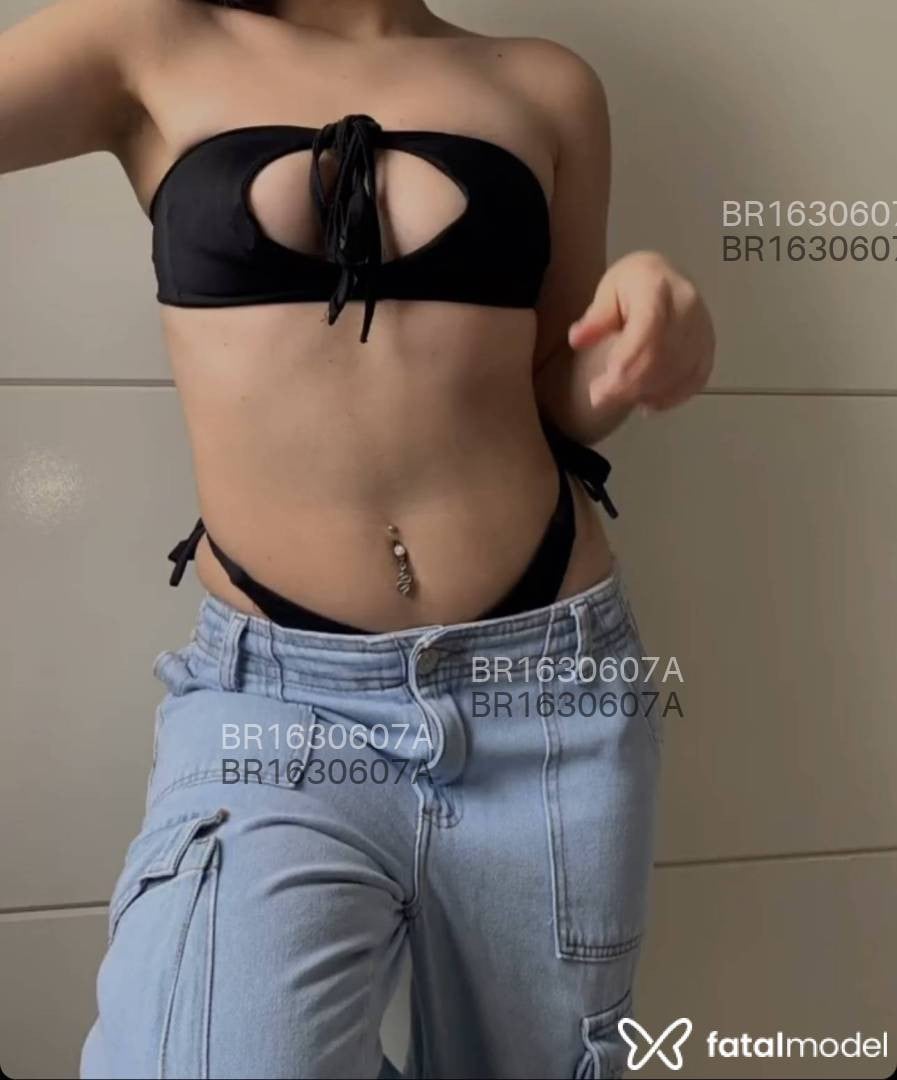 Acompanhante mulher morena (o) de olhos verdes em Arapongas Acompanhante mulher morena (o) de olhos verdes em Arapongas - Camily Monteiro