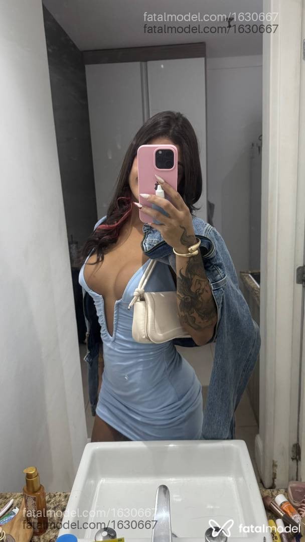 Acompanhante mulher com cabelo castanho de olhos castanhos em Macaé - Bia