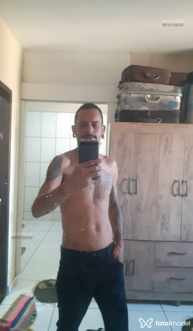 Acompanhante homem com cabelo castanho de olhos castanhos em Sacramento - Eduardo Vansim
