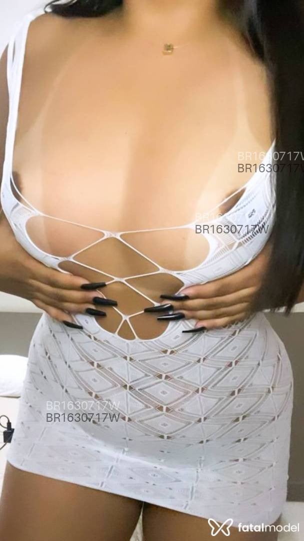 Acompanhante mulher morena (o) de olhos mel - BRENDA NELORE