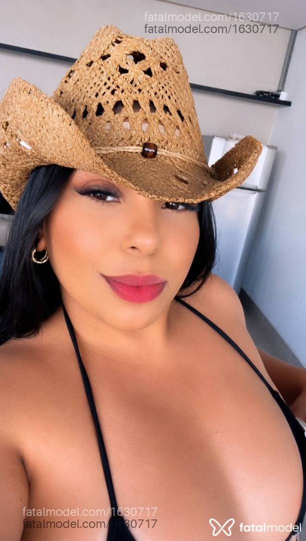 Acompanhante mulher morena (o) de olhos mel - BRENDA NELORE